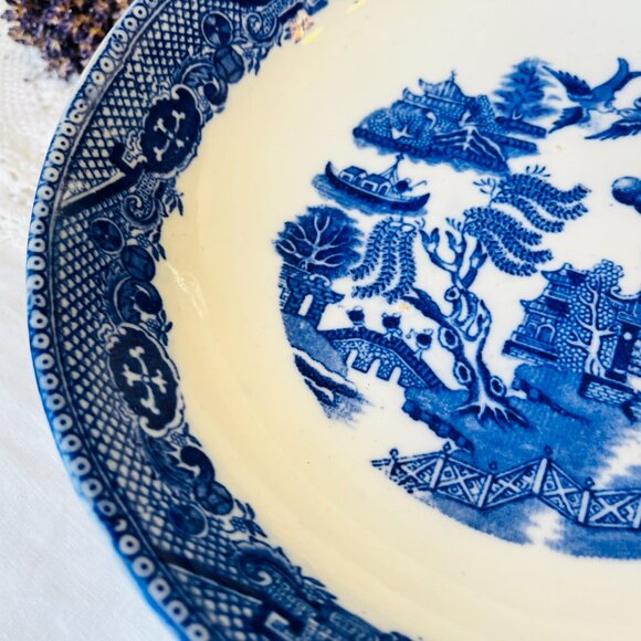 Blue Willow Large Serving Bowl, Unmarked Antique Blue Transferware China - Picture 6 of 16
